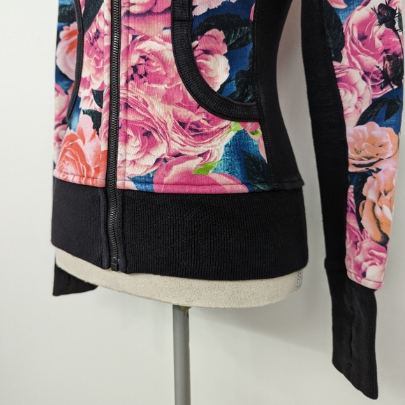 Rare Lululemon Secret Garden Vintage Pink Hoodie - Picture 6 of 13